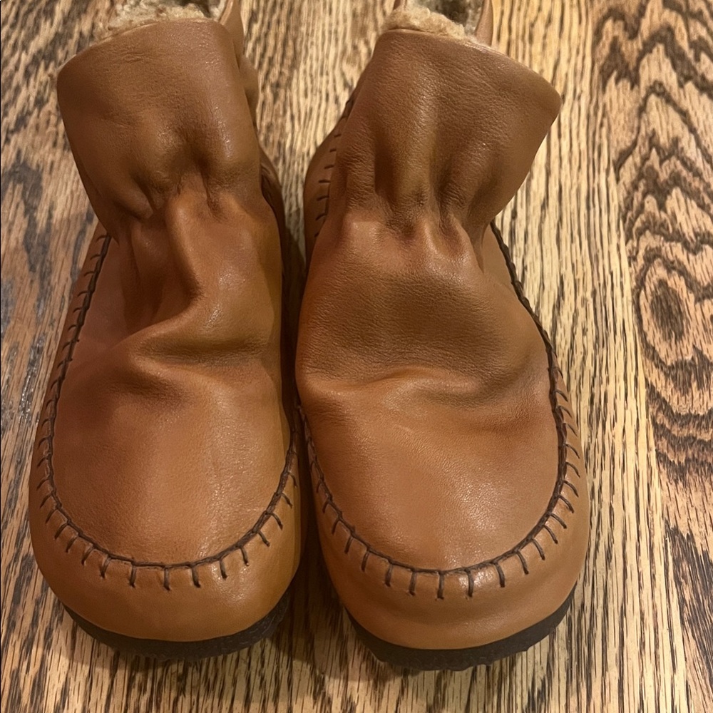 Women's handmade leatherMoccasins